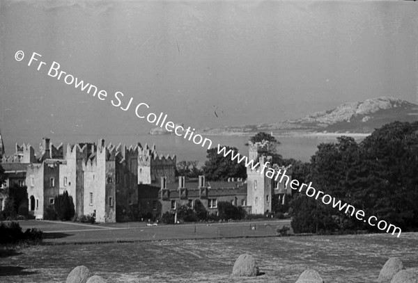 HOWTH CASTLE EXTERIOR SHOWING IRELAND'S EYE